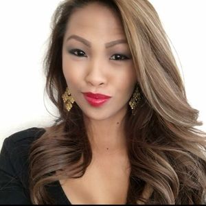 Meet your Posher, Iris